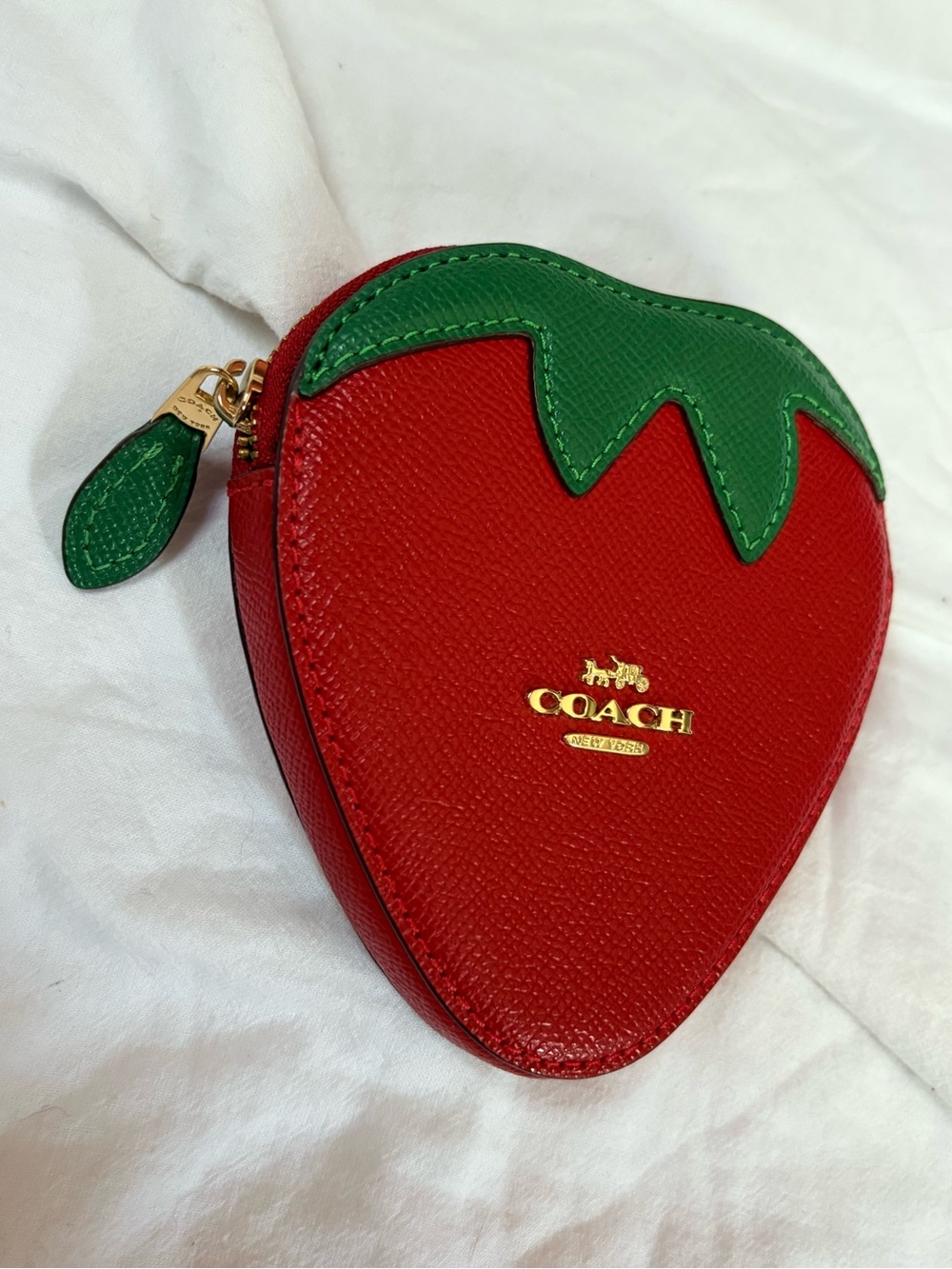 Coach Red Strawberry Shaped Coin & Card Holder with Green Leaf new